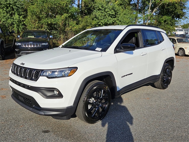 2026 Jeep Compass Latitude Altitude photo 3