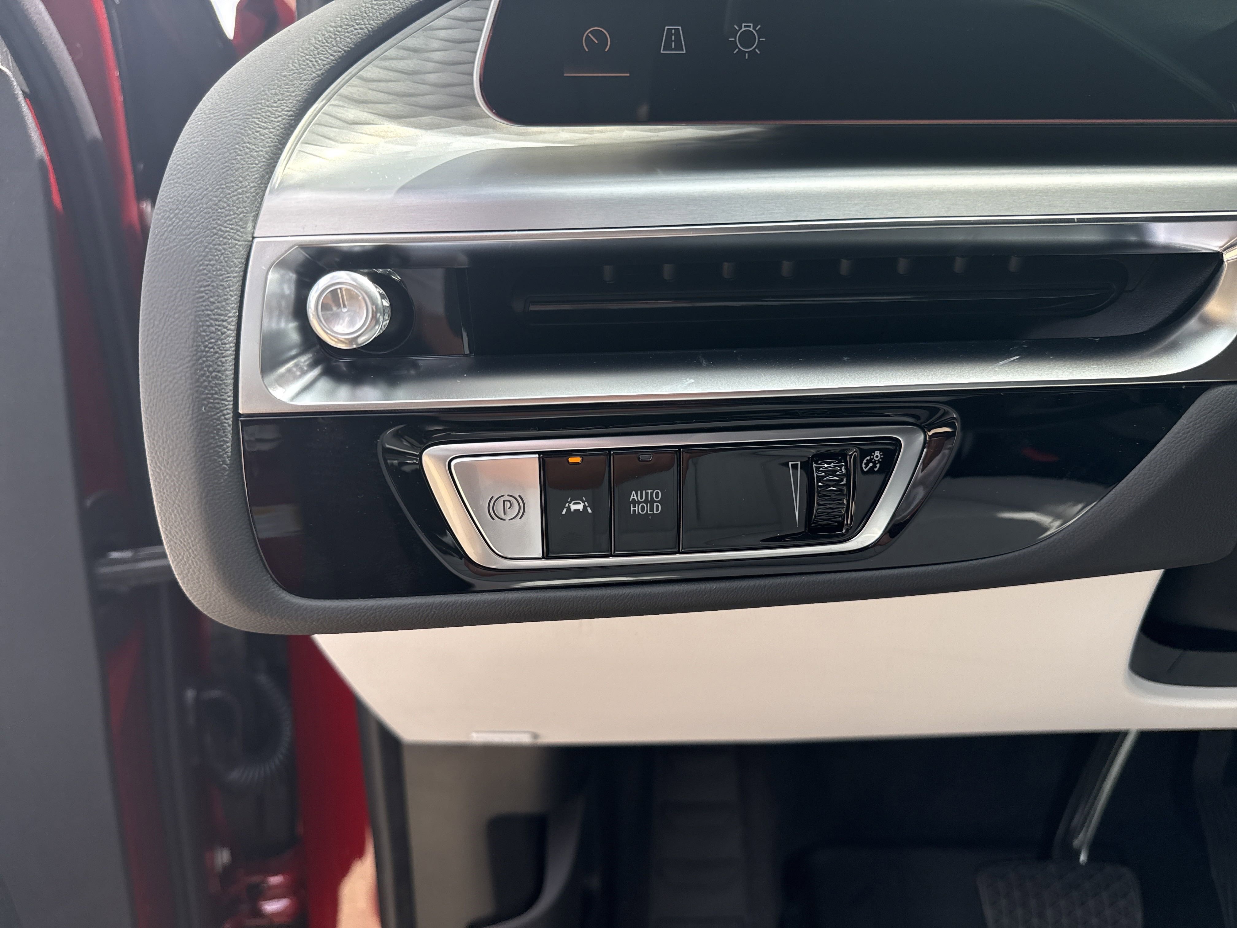 2025 Cadillac Lyriq Sport photo 12