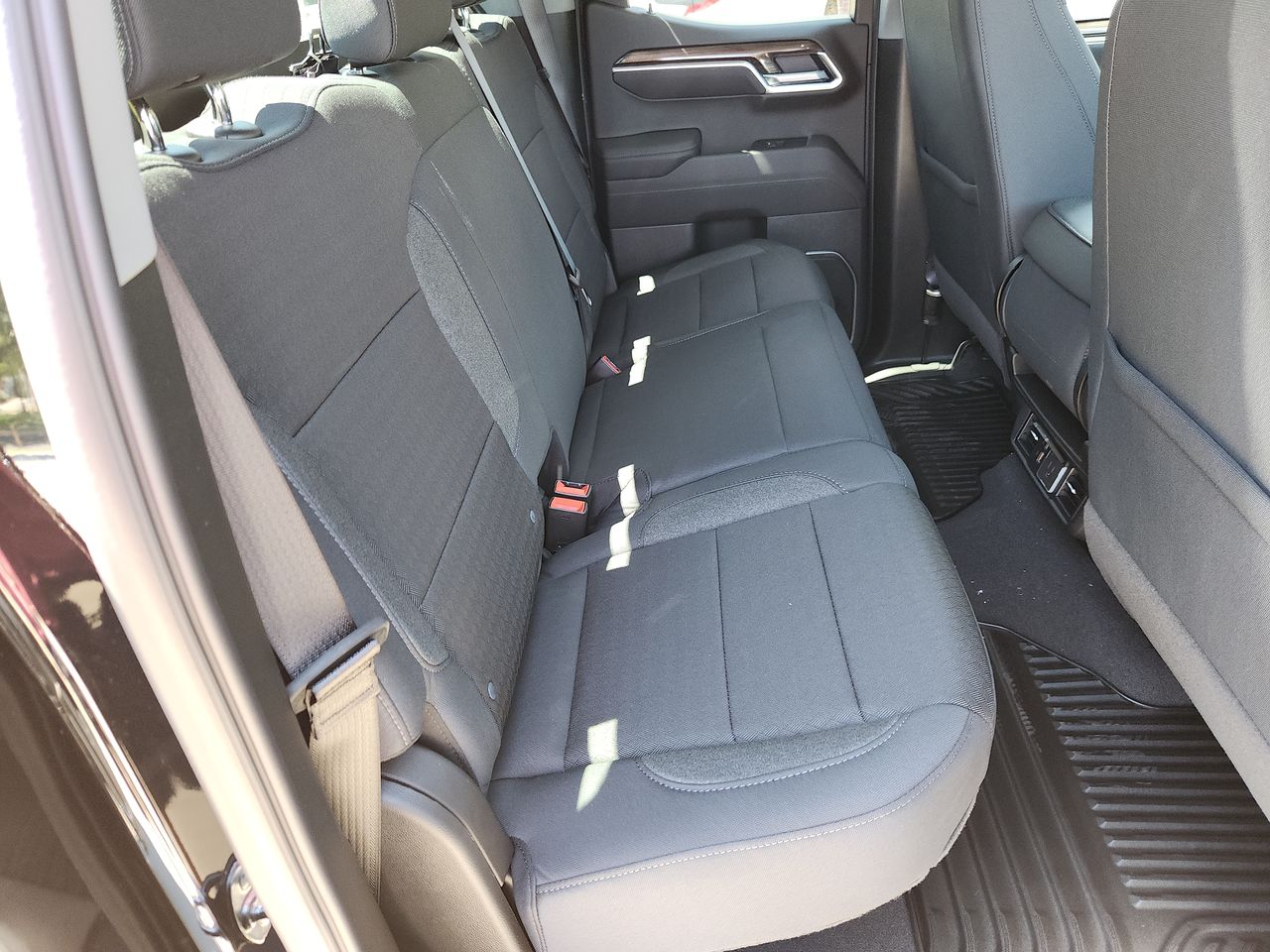 2025 Chevrolet Silverado 1500 LT photo 25