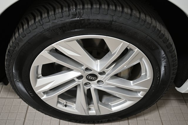 2023 Audi Q7 55 Premium Plus photo 17