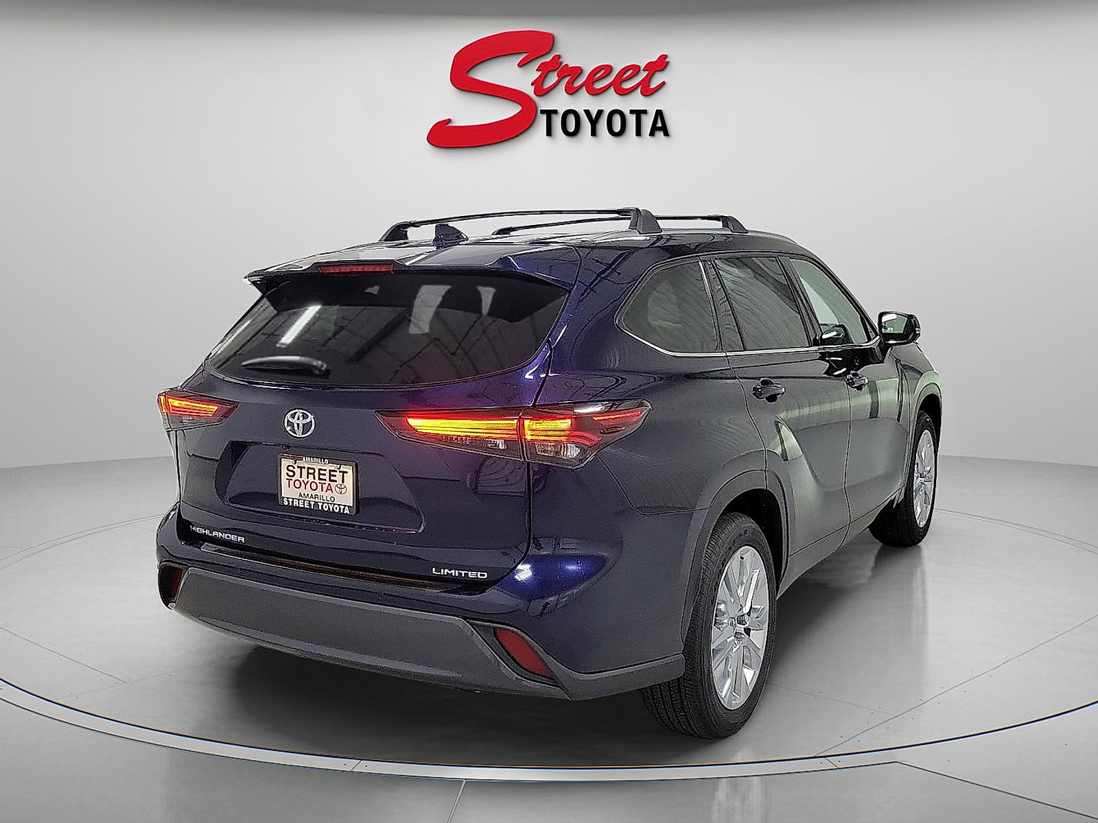 2025 Toyota Highlander Limited photo 4