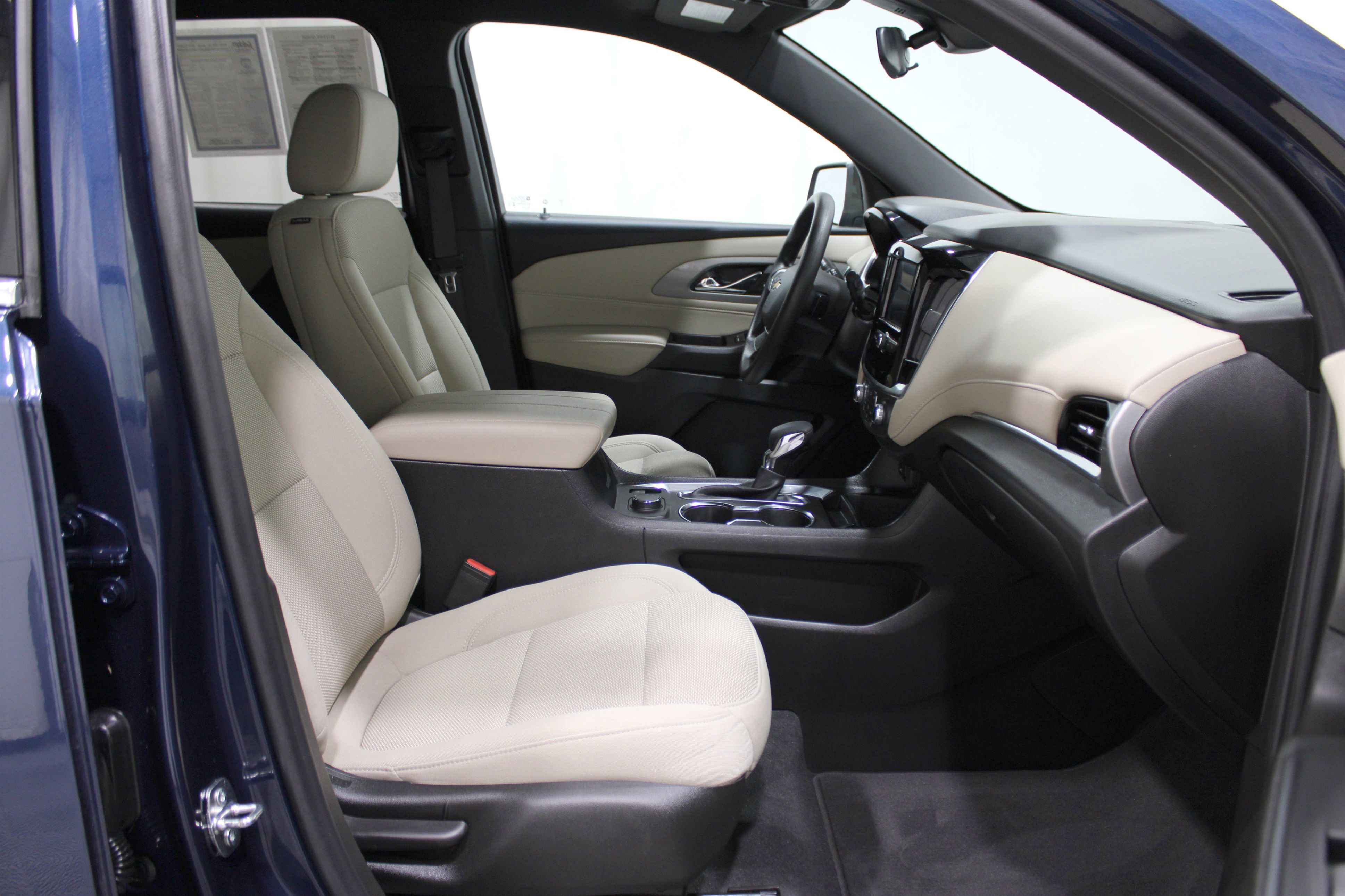 2023 Chevrolet Traverse LS photo 24