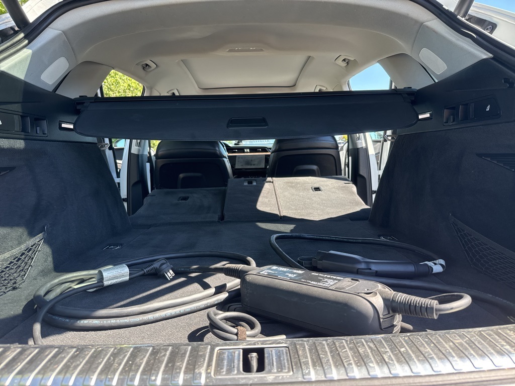 2019 Audi e-tron Premium Plus photo 26