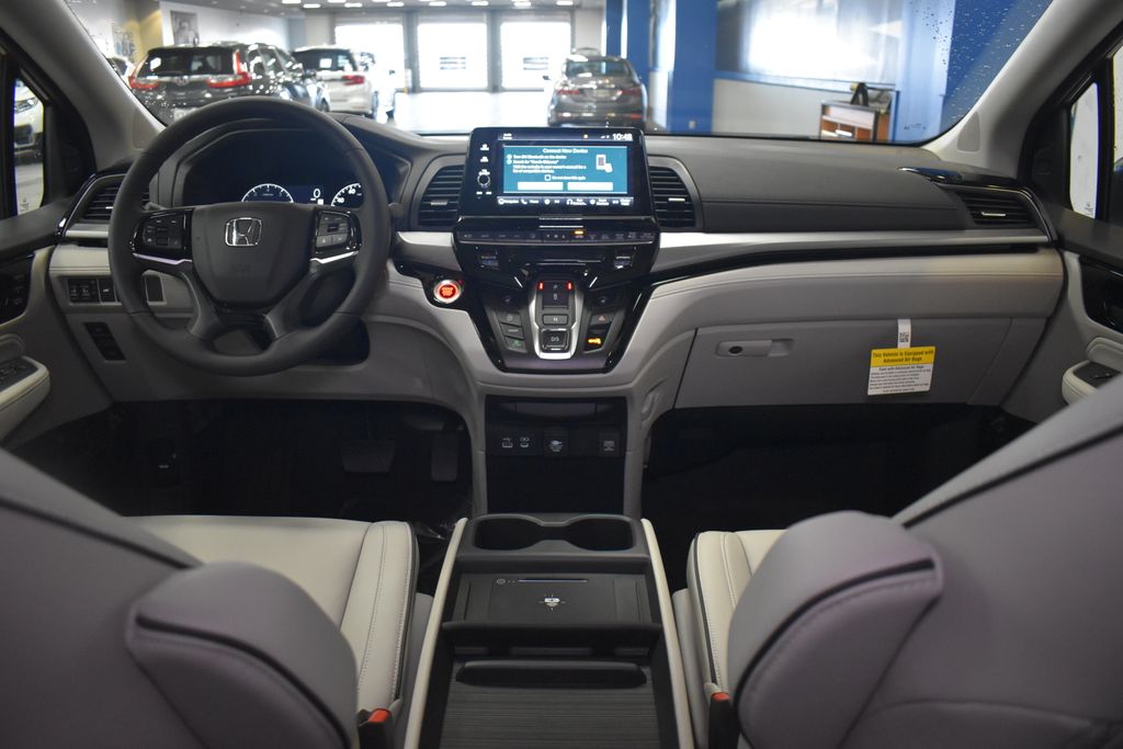 2026 Honda Odyssey Touring photo 10