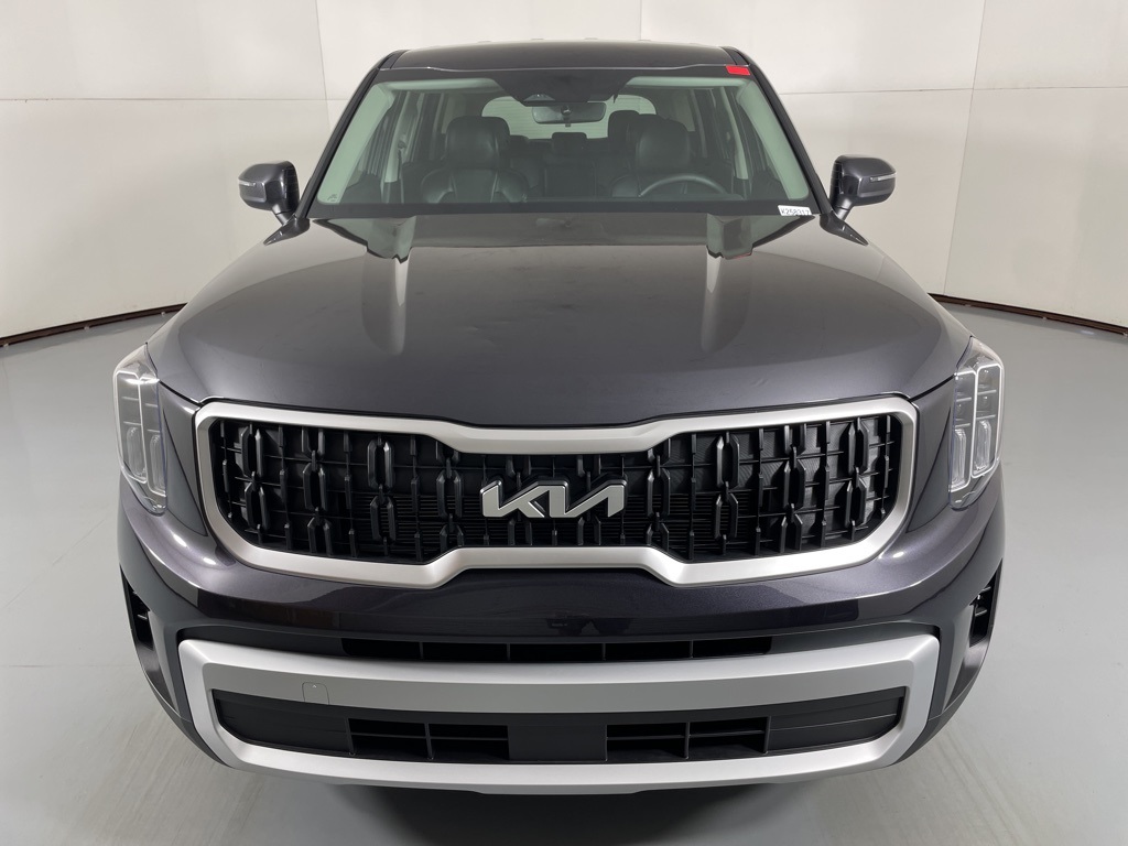 2025 Kia Telluride LX photo 3