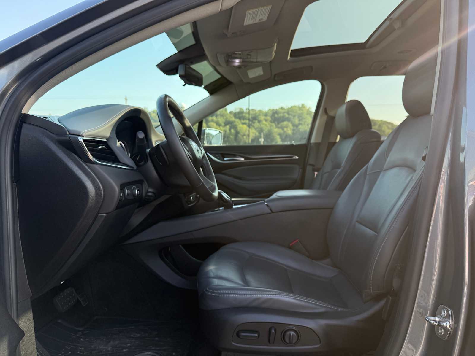 2018 Buick Enclave Premium photo 17