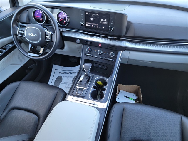 2024 Kia Carnival LX photo 33