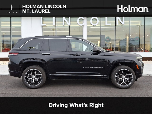 2022 Jeep Grand Cherokee Summit Reserve's photo