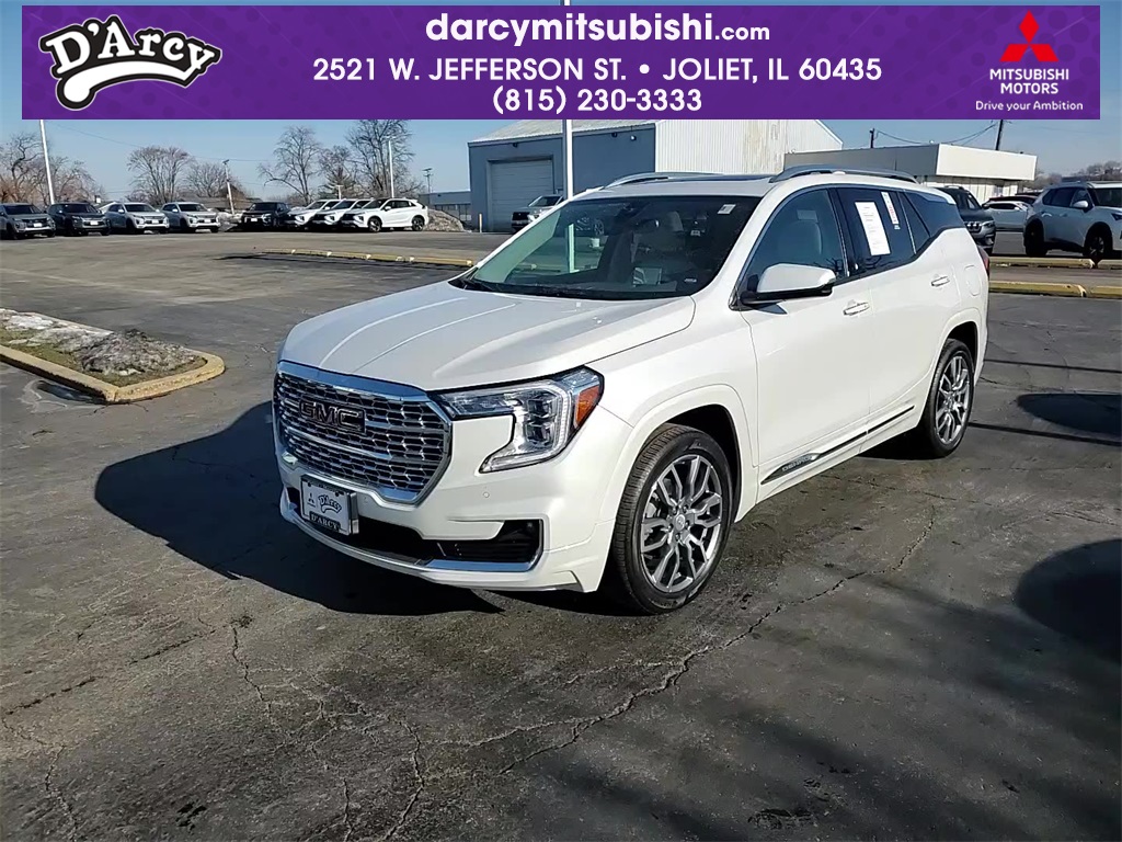 2023 GMC Terrain Denali's photo