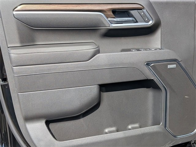 2026 Chevrolet Silverado 1500 RST photo 10