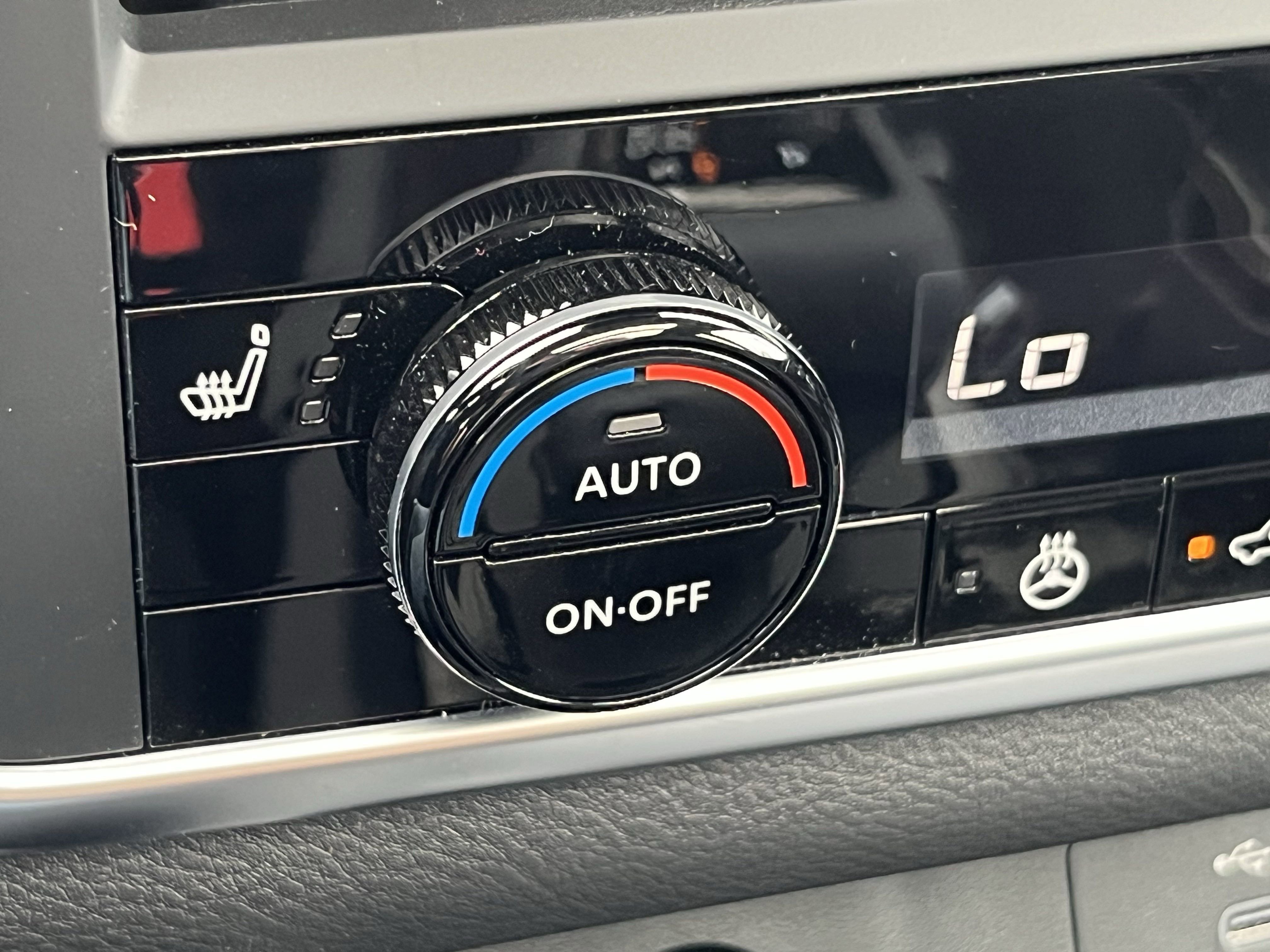 2025 Nissan Rogue AWD SV photo 16