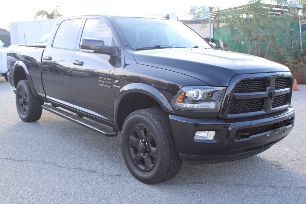 2017 Ram 2500 Laramie photo 3