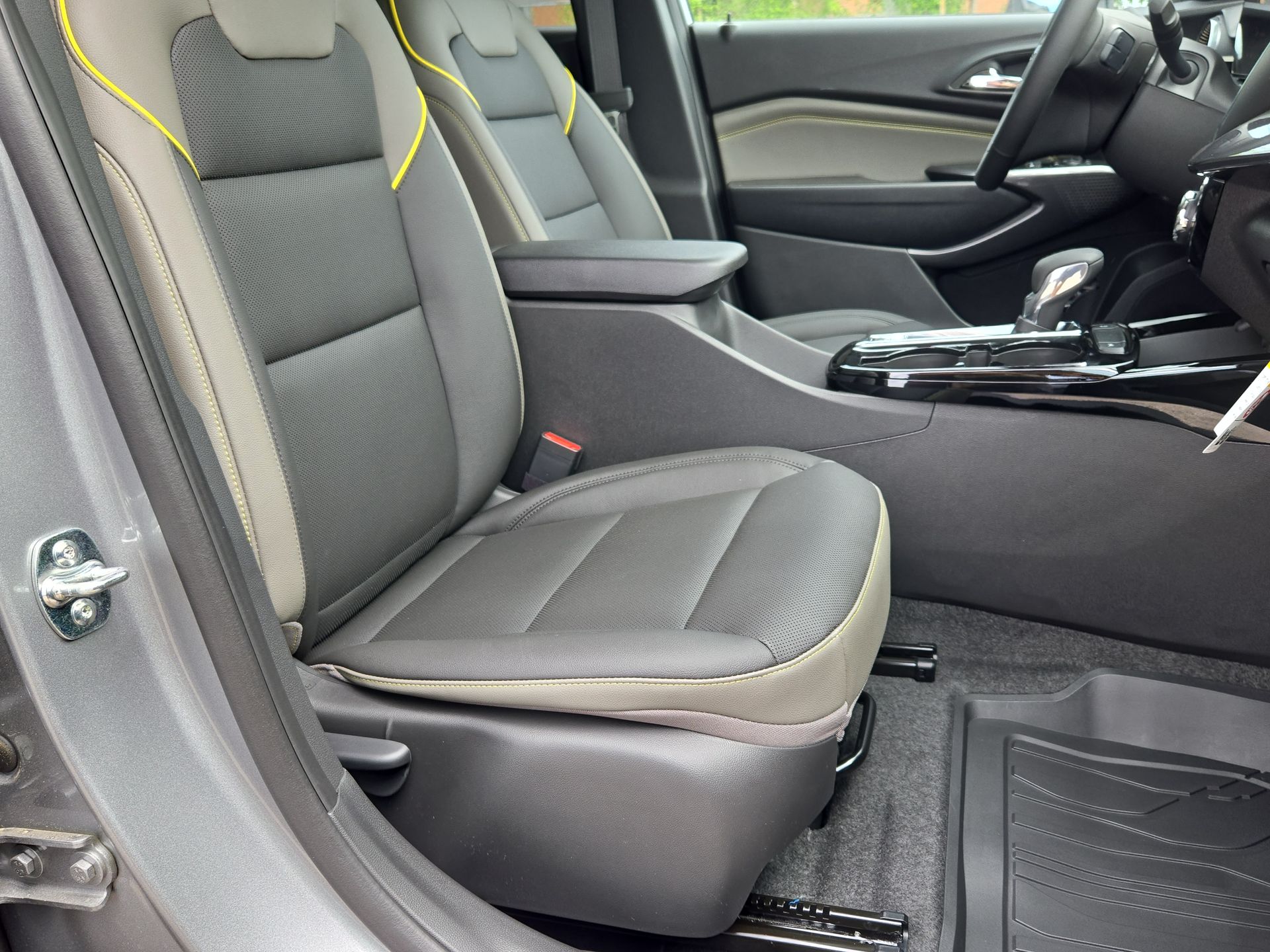 2025 Chevrolet Trax ACTIV photo 33