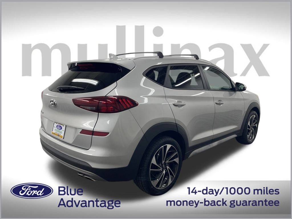 2021 Hyundai Tucson Sport photo 2