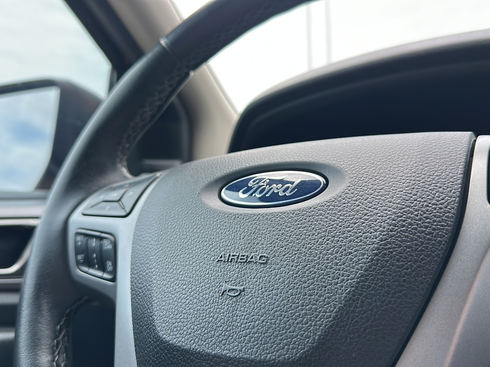 Used 2021 Orange Ford XLT image 28