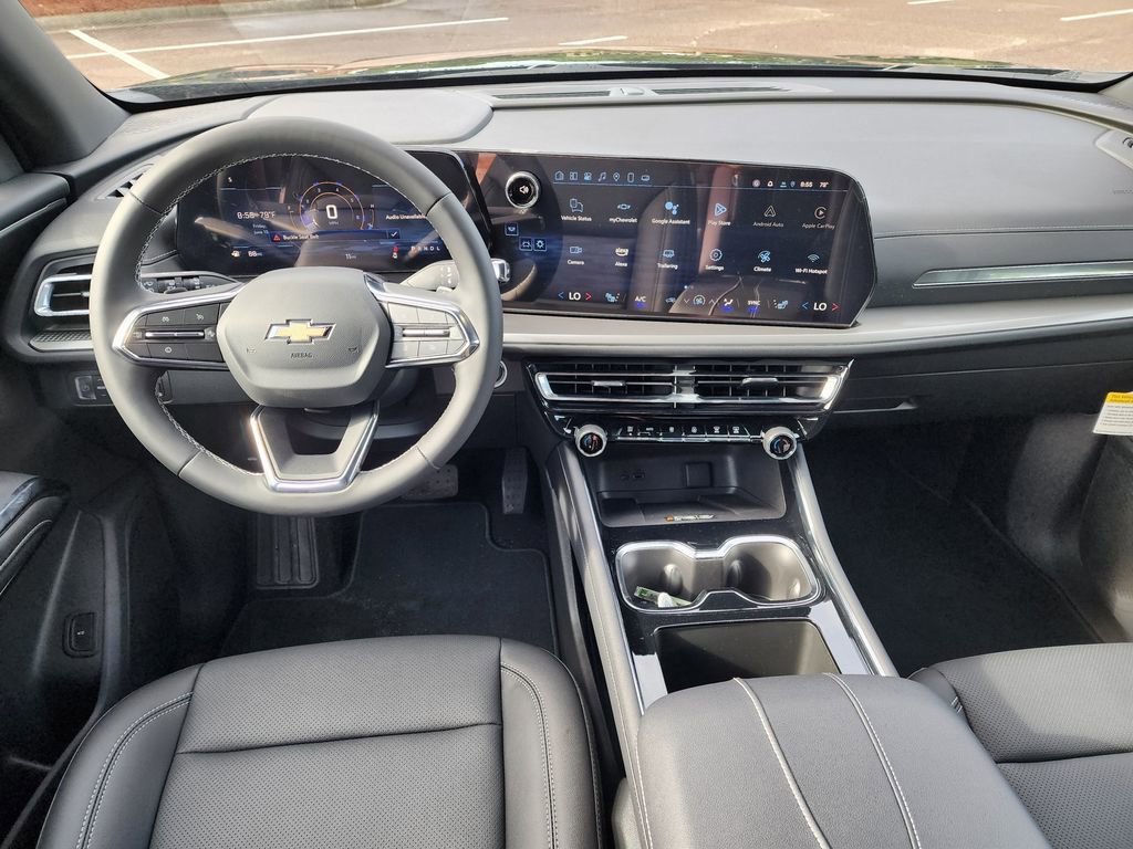 2025 Chevrolet Traverse photo 18