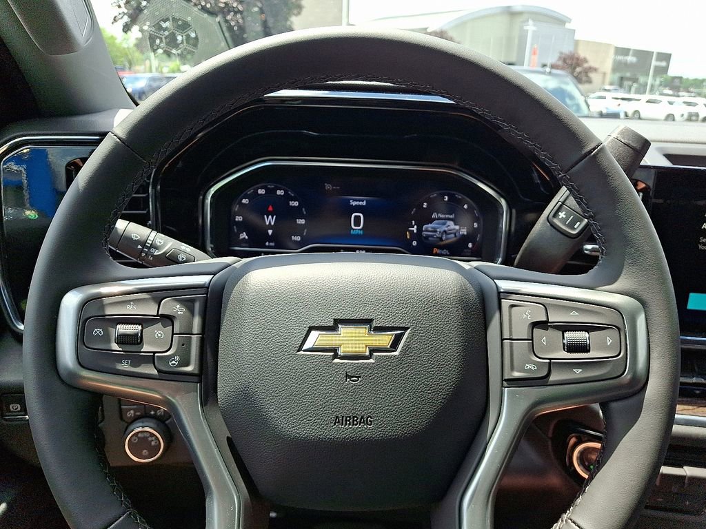 2025 Chevrolet Silverado 1500 LT photo 7
