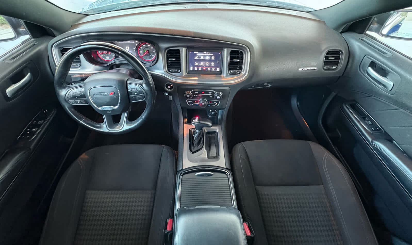 2021 Dodge Charger photo 19