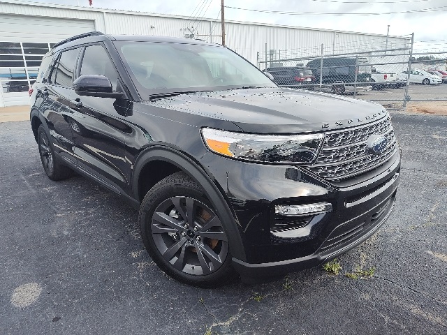 2023 Ford Explorer XLT photo 4