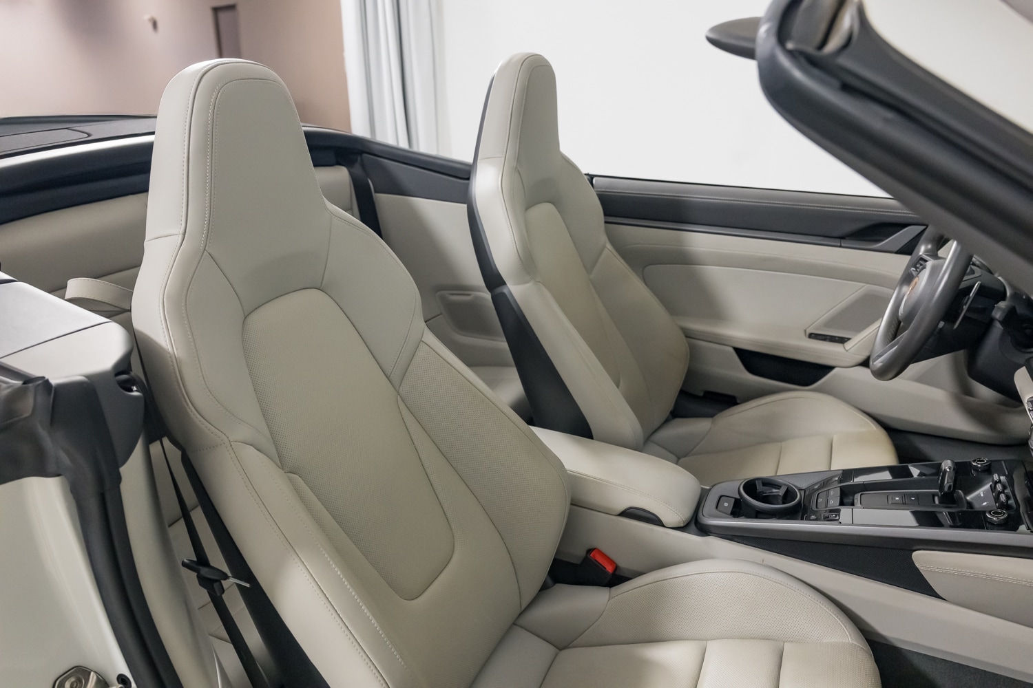 2022 Porsche 911 4 photo 30