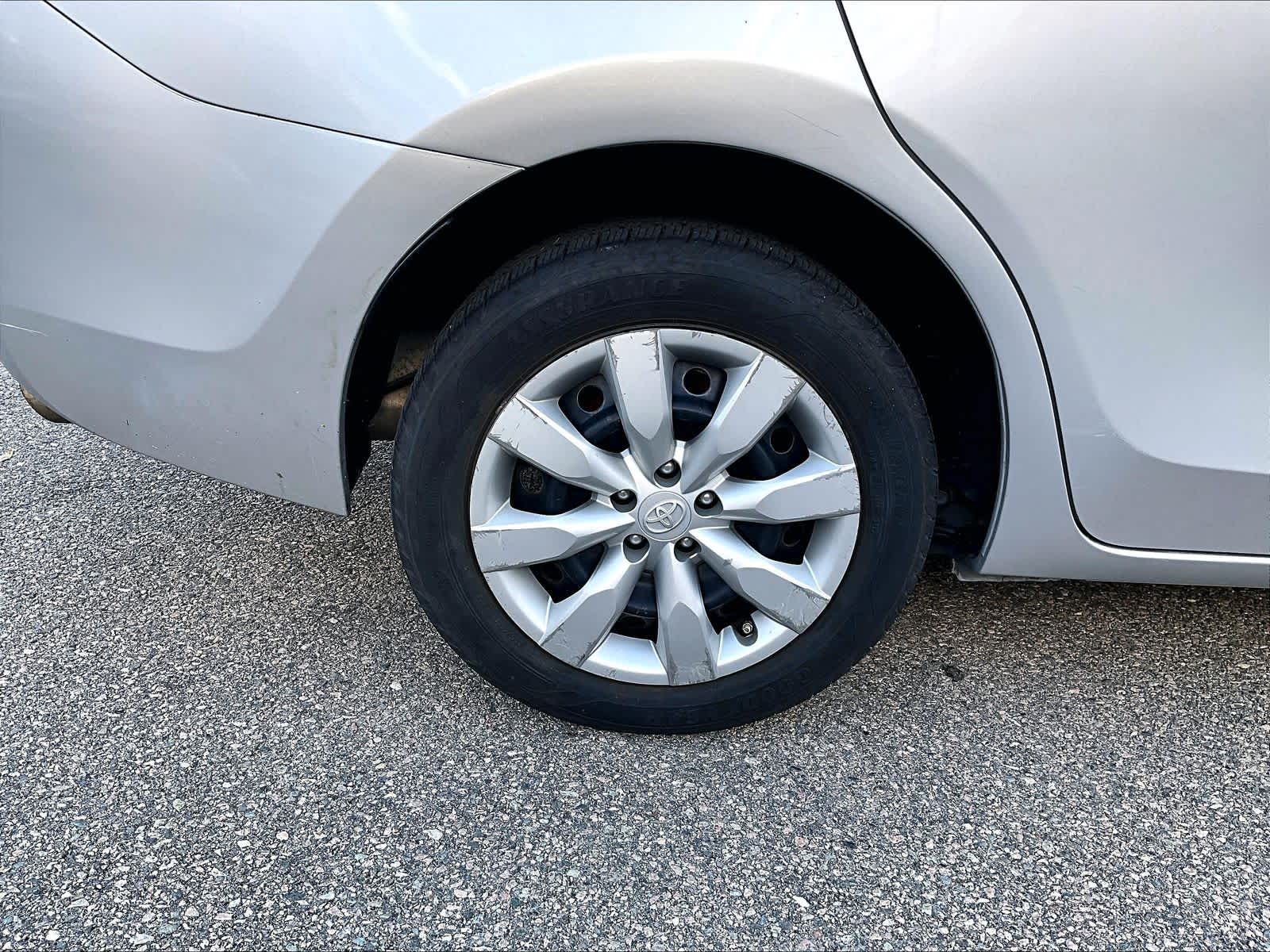 2016 Toyota Corolla LE photo 4