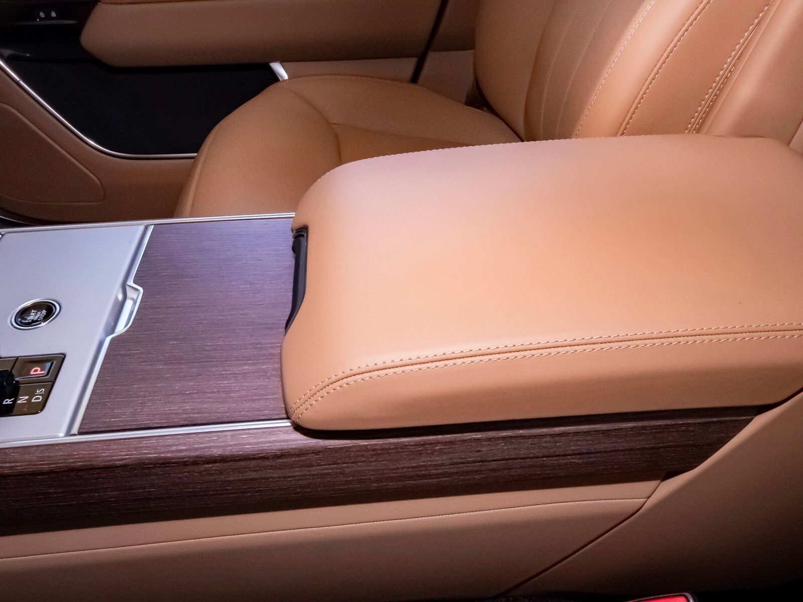 2025 Land Rover Range Rover SE photo 29