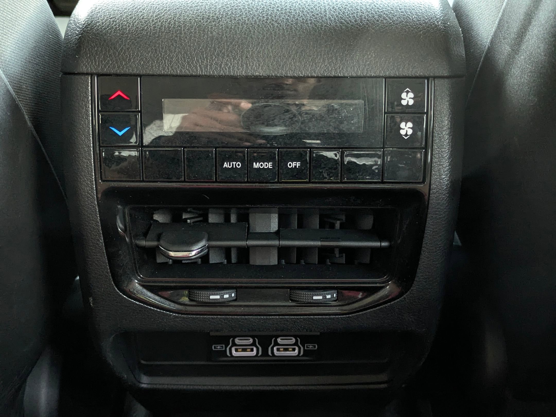 2023 Jeep Grand Cherokee Laredo photo 33
