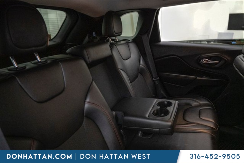 2019 Jeep Cherokee Trailhawk photo 26