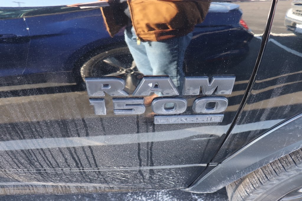 2024 Ram 1500 Classic Warlock photo 4