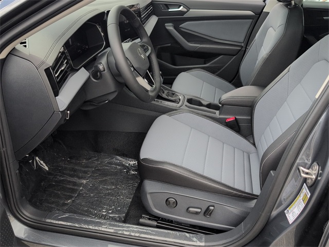 2025 Volkswagen Jetta 1.5T SE photo 5