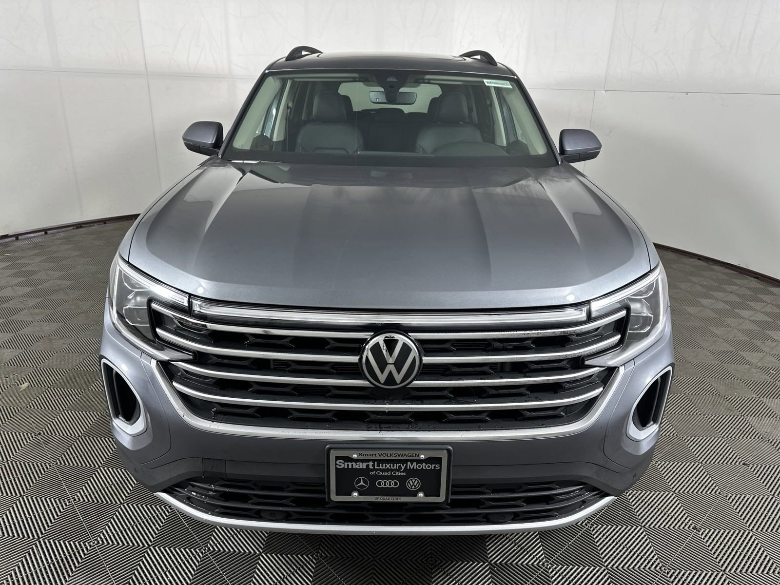 2025 Volkswagen Atlas SE Technology photo 2