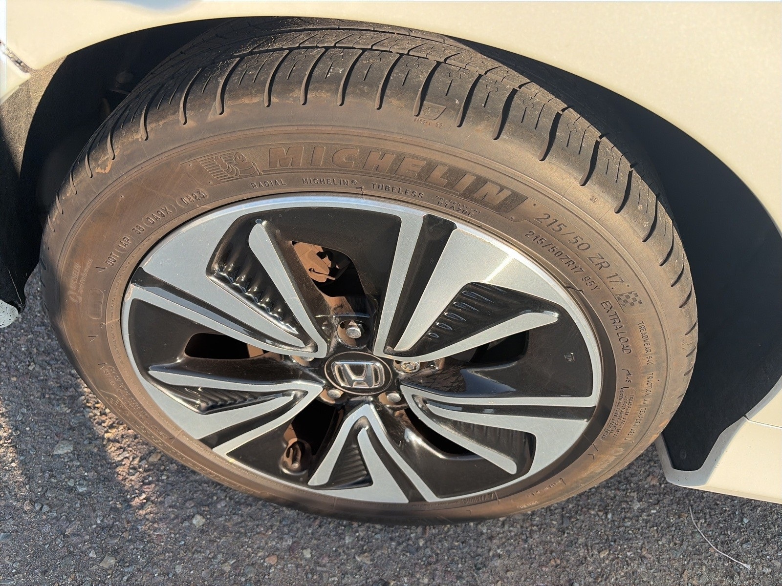 2017 Honda Civic EX-T photo 4