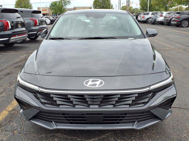 2025 Hyundai Elantra Hybrid Limited photo 2