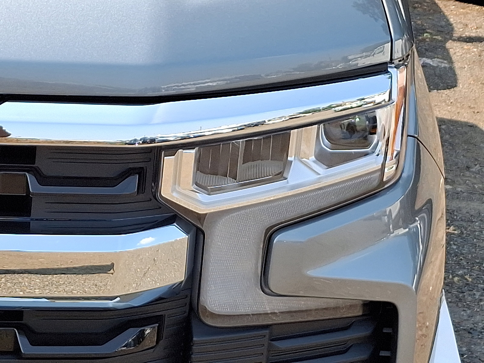 2026 Chevrolet Silverado 1500 LT photo 3