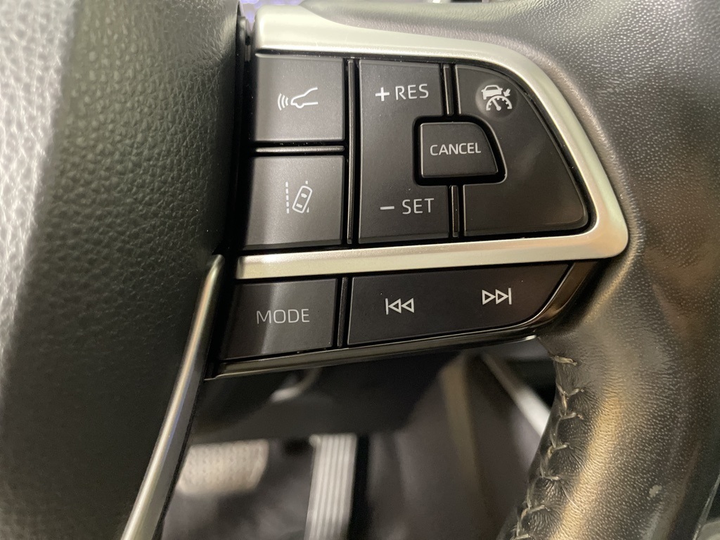 2022 Toyota Highlander XLE photo 22