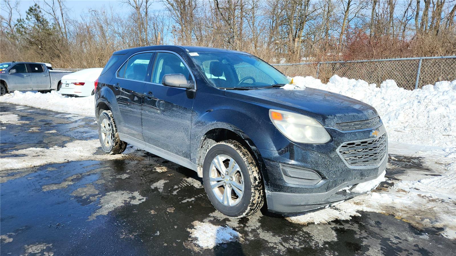 Used 2017 Chevrolet Equinox LS with VIN 2GNALBEK6H1560713 for sale in Florence, KY