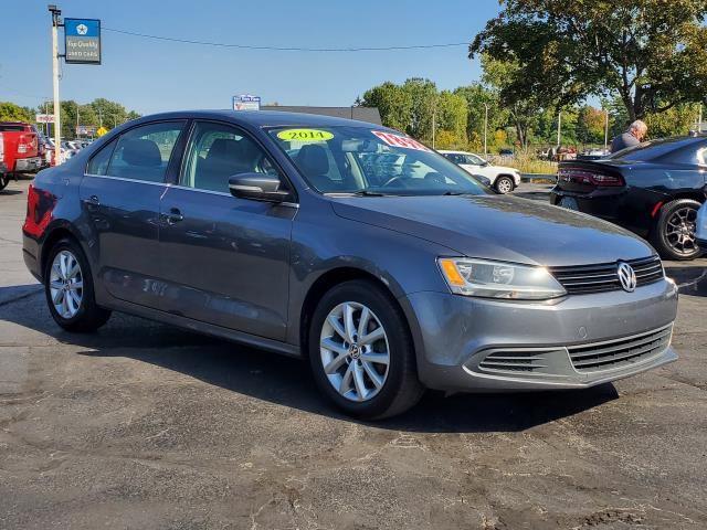 2014 Volkswagen Jetta SE photo 2