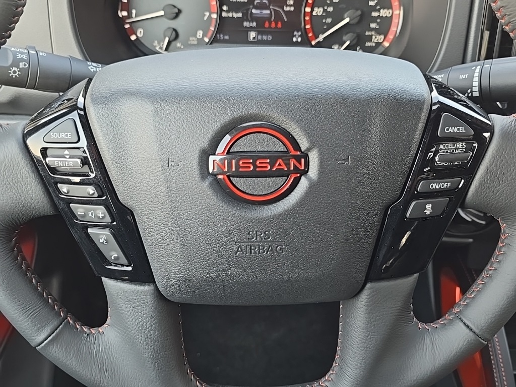 2025 Nissan Frontier Crew Cab PRO-4X photo 11