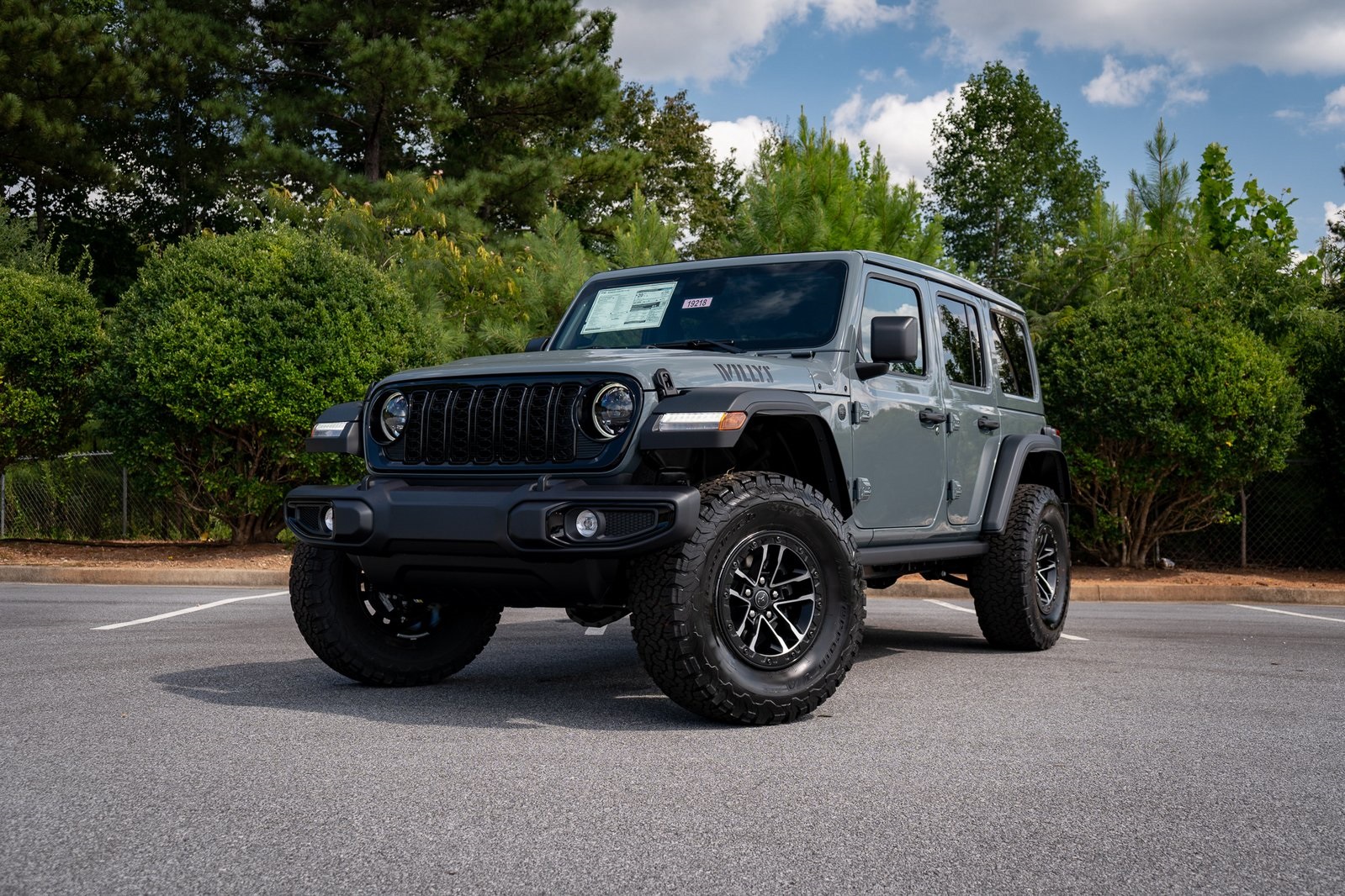 2025 Jeep Wrangler 4-Door Willys's photo