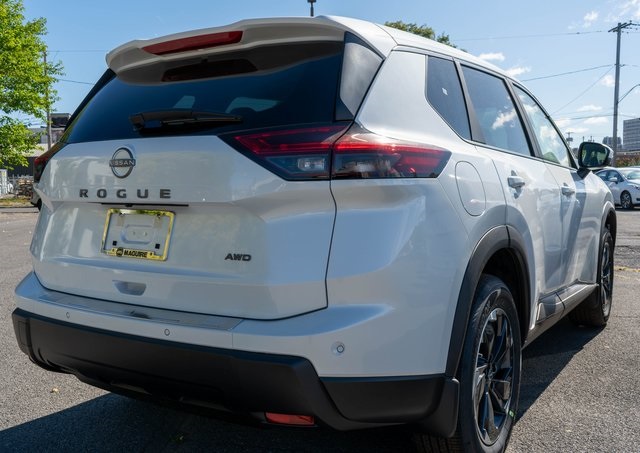 2026 Nissan Rogue SV photo 4