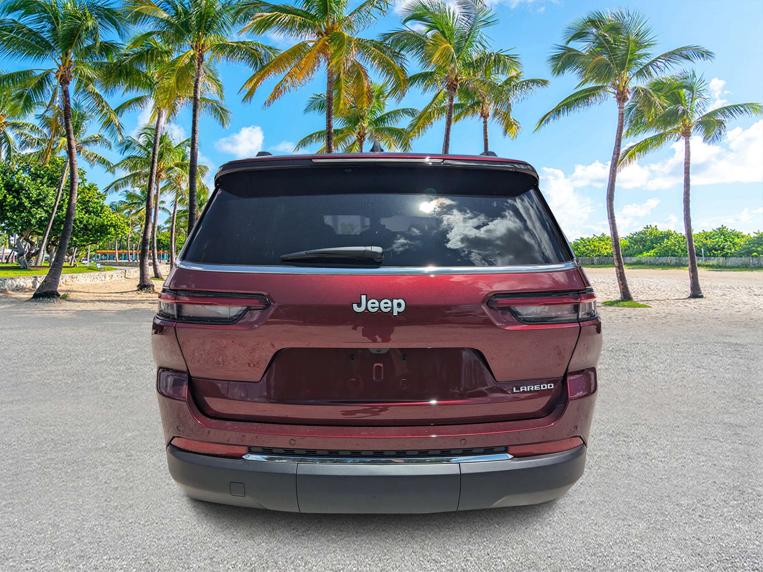 2025 Jeep Grand Cherokee Laredo X photo 4