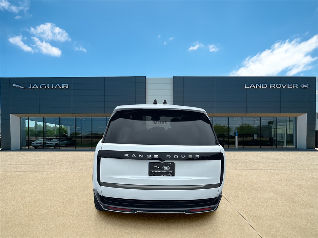 2025 Land Rover Range Rover SE photo 7