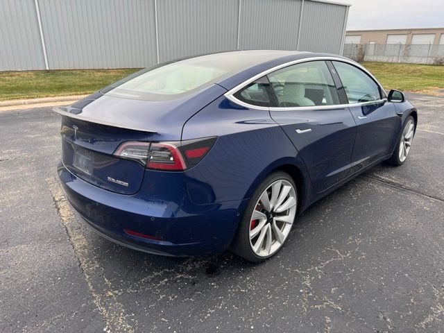2018 Tesla Model 3 Long Range photo 3