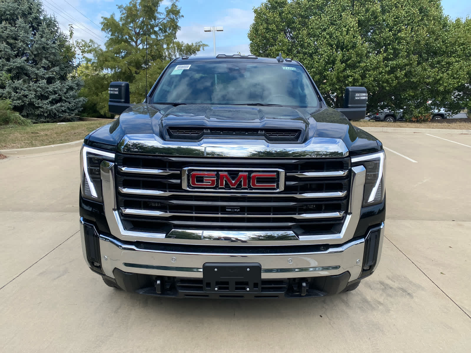 2026 Gmc Sierra 2500 HD SLE photo 3