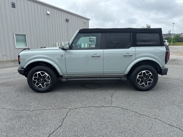 2022 Ford Bronco Outer Banks photo 5