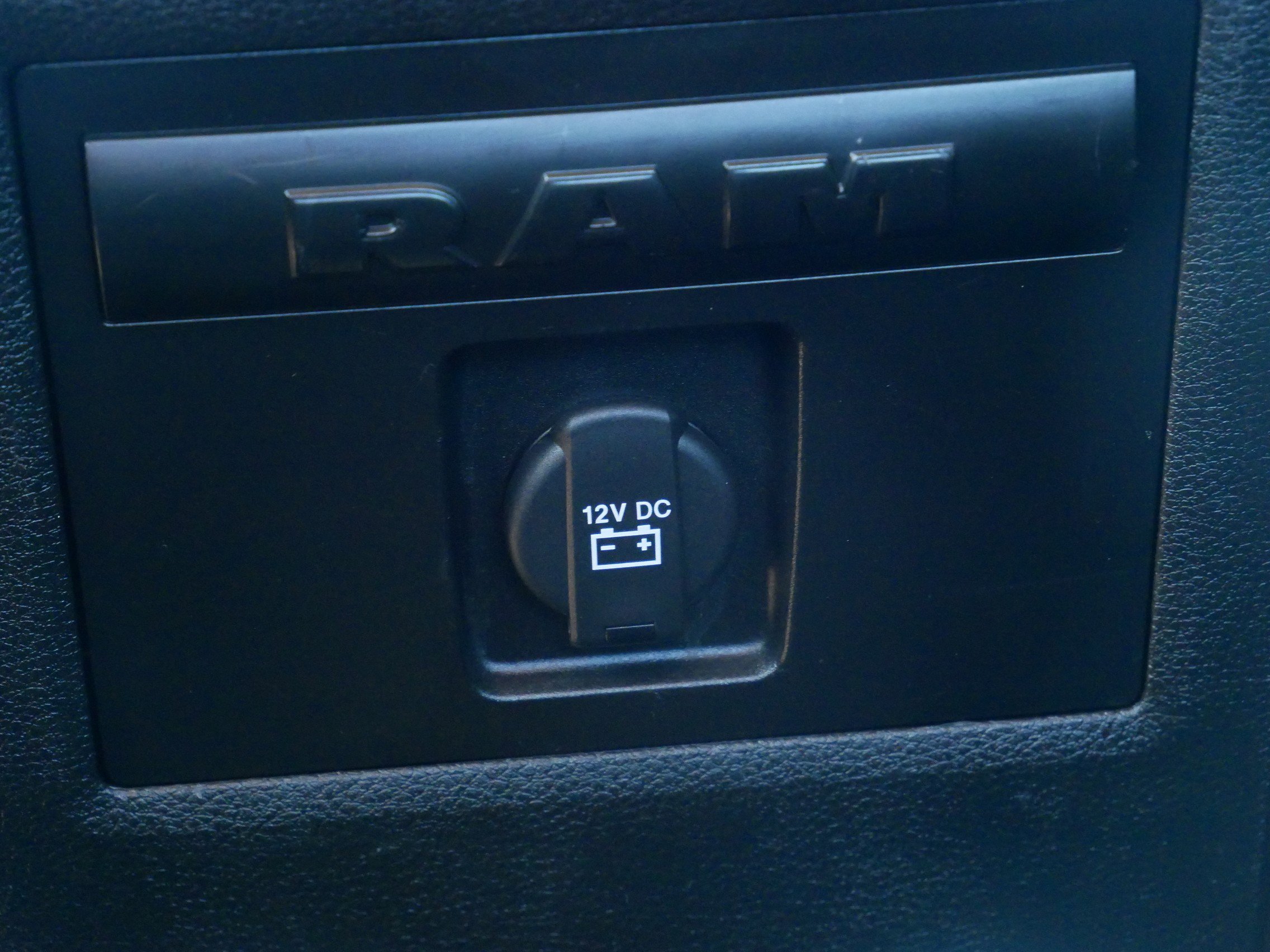 2023 Ram 1500 Classic SLT photo 17