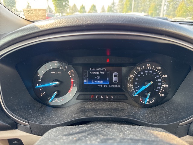 2017 Ford Fusion SE photo 9