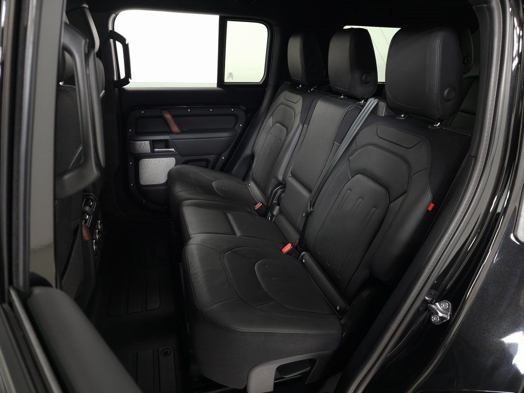 2024 LAND ROVER DEFENDER - Image 41