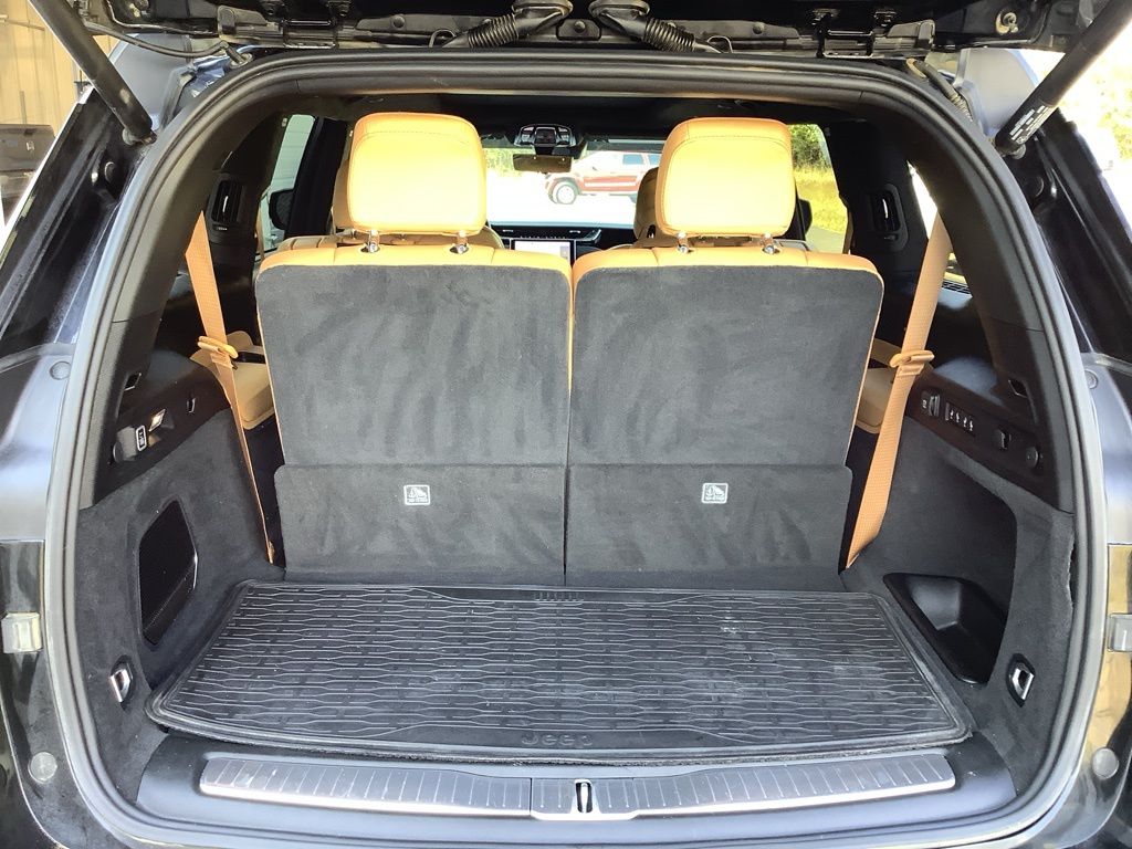 2023 Jeep Grand Cherokee L Summit photo 34
