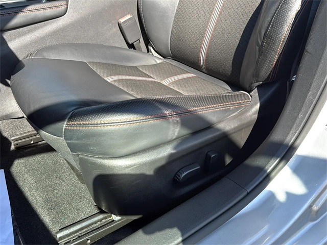 2023 Nissan Altima 2.5 SR photo 13